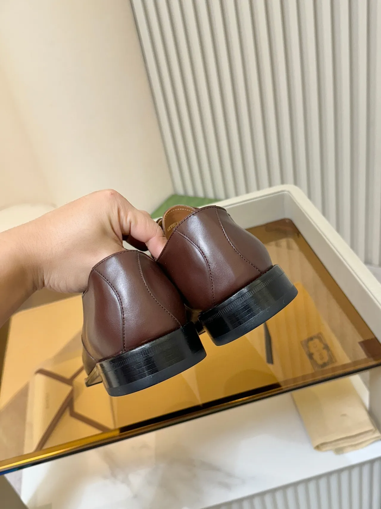 Gucci 棕黑色抛光皮革尖头牛津鞋 3