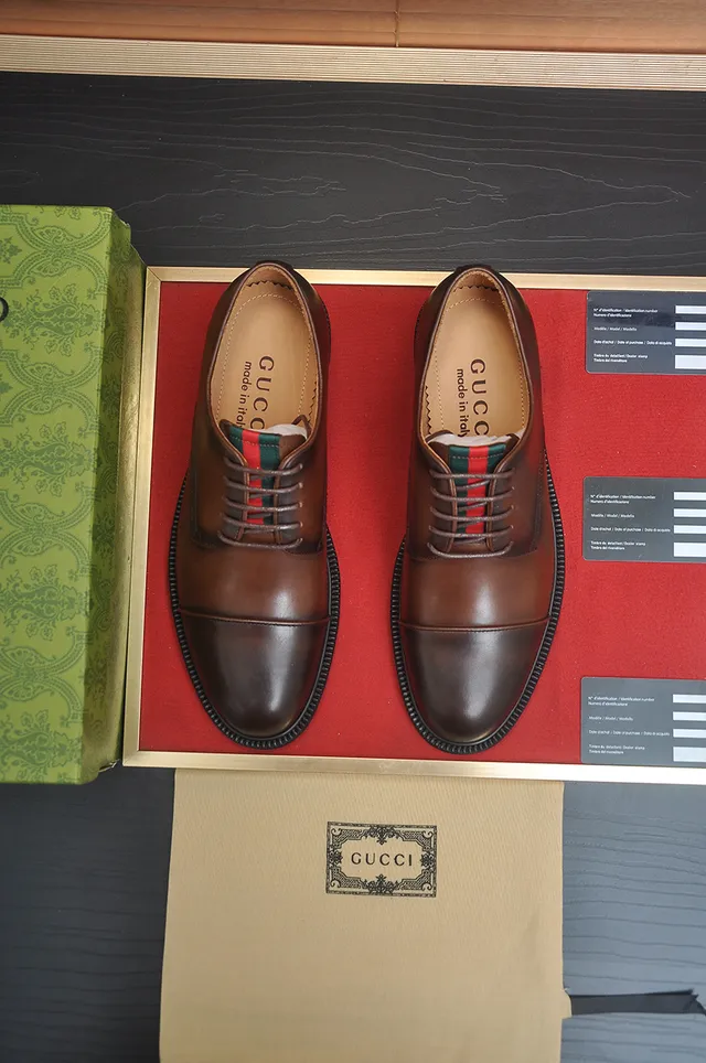 Gucci Sapatos Oxford com Ponta de Tapa Marrom 5