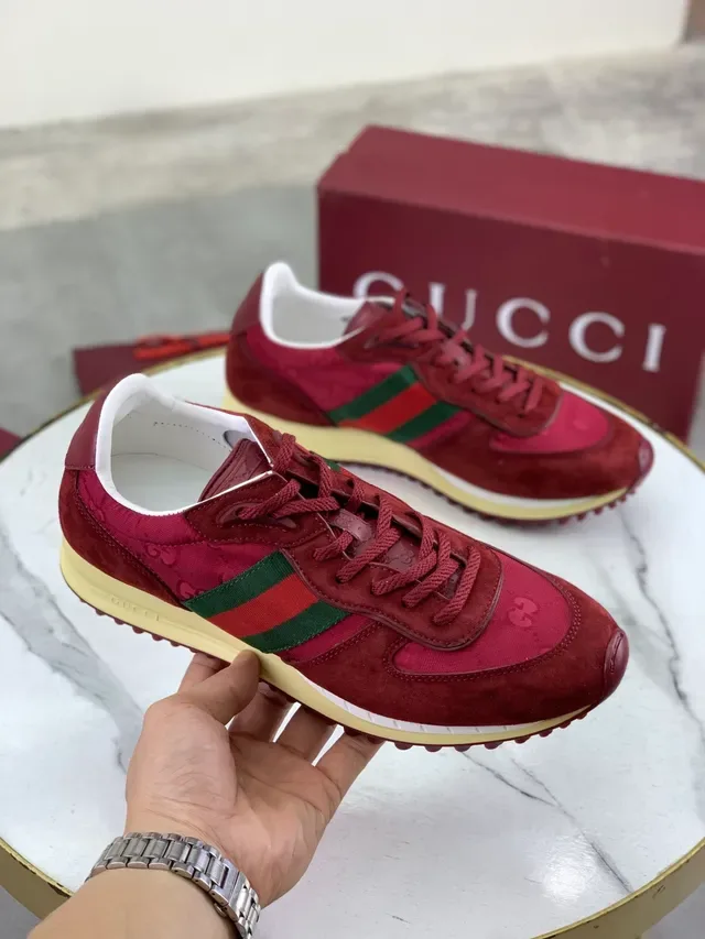 Gucci Zapatillas Lifestyle con Detalle de Tira Web en Burdeos Verde y Ante y Nylon 5