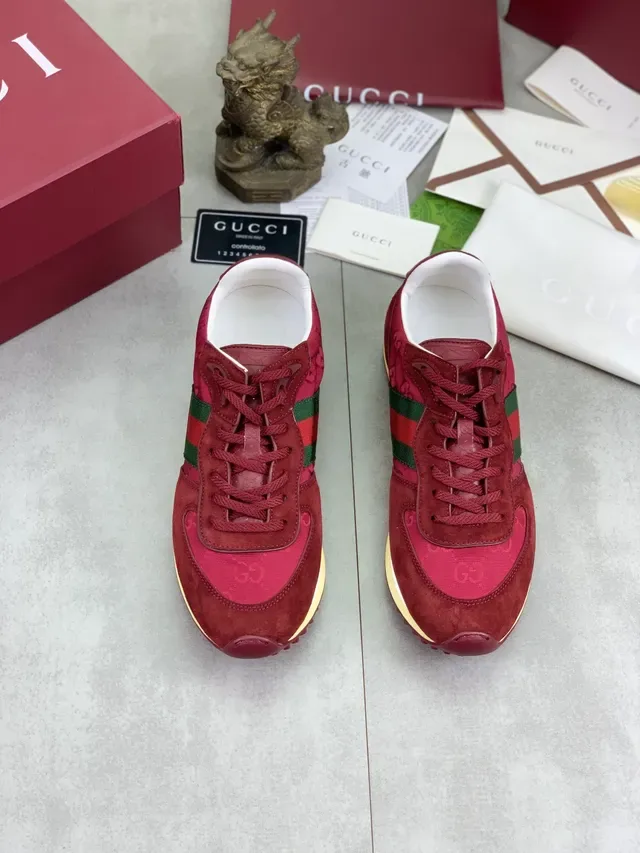 Gucci Zapatillas Lifestyle con Detalle de Tira Web en Burdeos Verde y Ante y Nylon 6