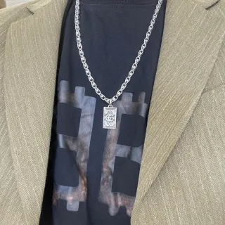 Gucci Dionysus রূপালী টুইস্টেড রোপ লিংক চেইন আয়তাকার এনগ্রেভড পেন্ডেন্ট নেকলেস