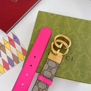 Cinto Gucci Double G reversible rosa e GG monograma de couro
