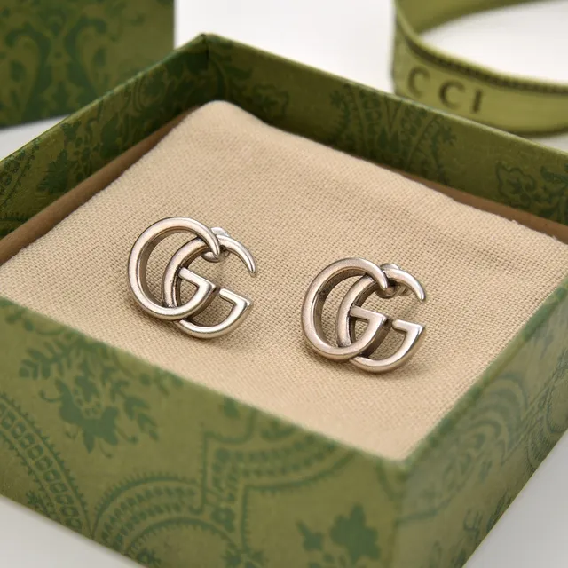 Gucci Double G Interlocking Logo Silver-Tone Pendientes de perno 2