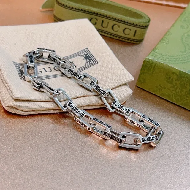 Gucci G-Link Engraved Interlocking G Silver-Tone Chain Bracelet 3