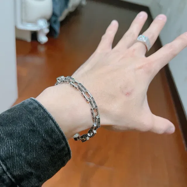 Gucci G-Link Engraved Interlocking G Silver-Tone Chain Bracelet 5