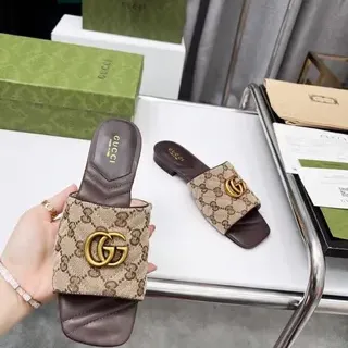 Gucci GG Marmont Beige y Marrón Monograma Lona Sandalias Deslizantes