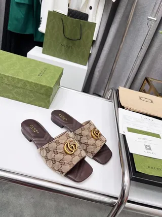 Gucci GG Marmont Beige et Marron Monogramme Toile Sandales à Glissière 4