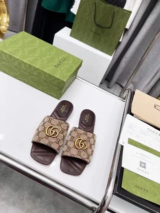 Gucci GG Marmont Beige et Marron Monogramme Toile Sandales à Glissière 6