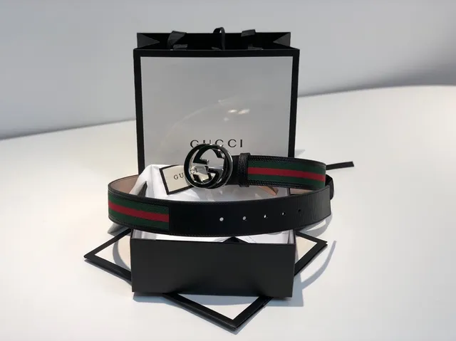Gucci GG Marmont 黑色绿色 interlocking G 扣头 网纹条纹细节 皮革腰带 4