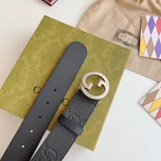 Gucci GG Marmont 黑色粒面皮革腰带