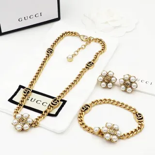Gucci GG Marmont সোনালি সাদা চাঙ্কি কার্ব চেইন লোগো লিঙ্ক হার
