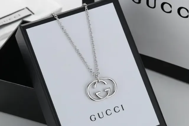 Gucci GG Marmont Interlocking Double G Collier argenté 5