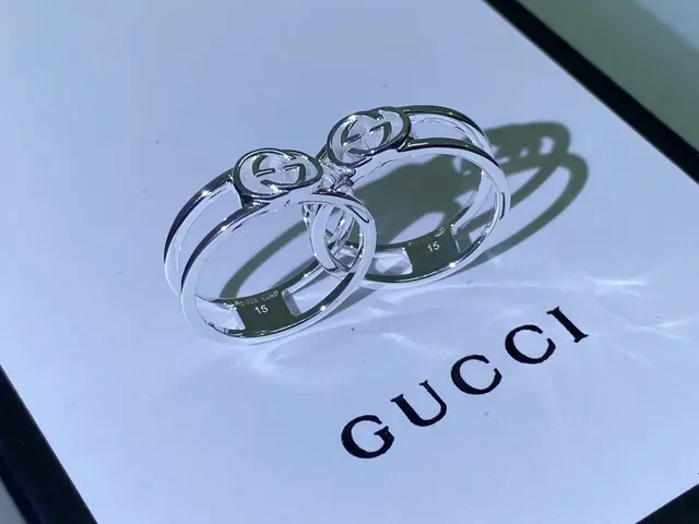Gucci GG Marmont Interlocking G Bagues à double bande en argent 2