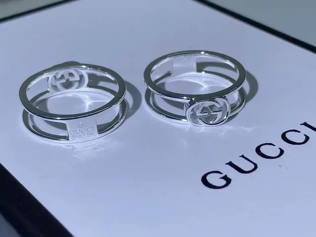 Gucci GG Marmont Interlocking G Bagues à double bande en argent 3