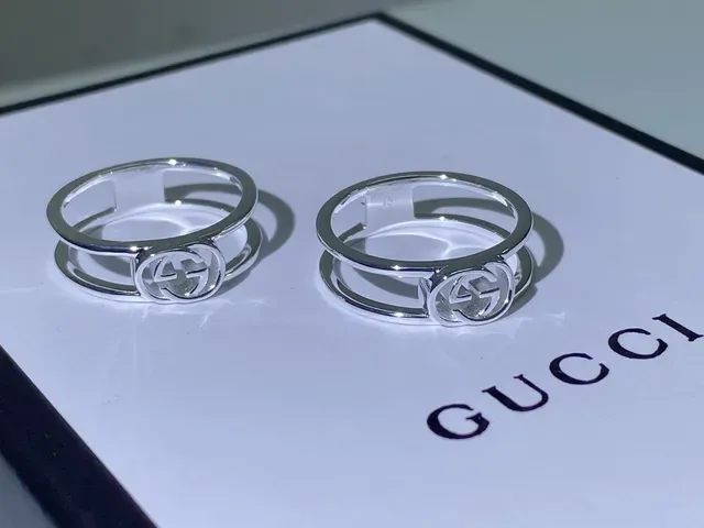 Gucci GG Marmont Interlocking G Bagues à double bande en argent 5