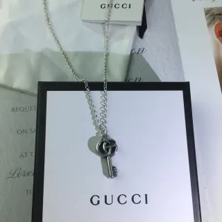 Gucci GG Marmont Key Pendant রূপার টোন হার
