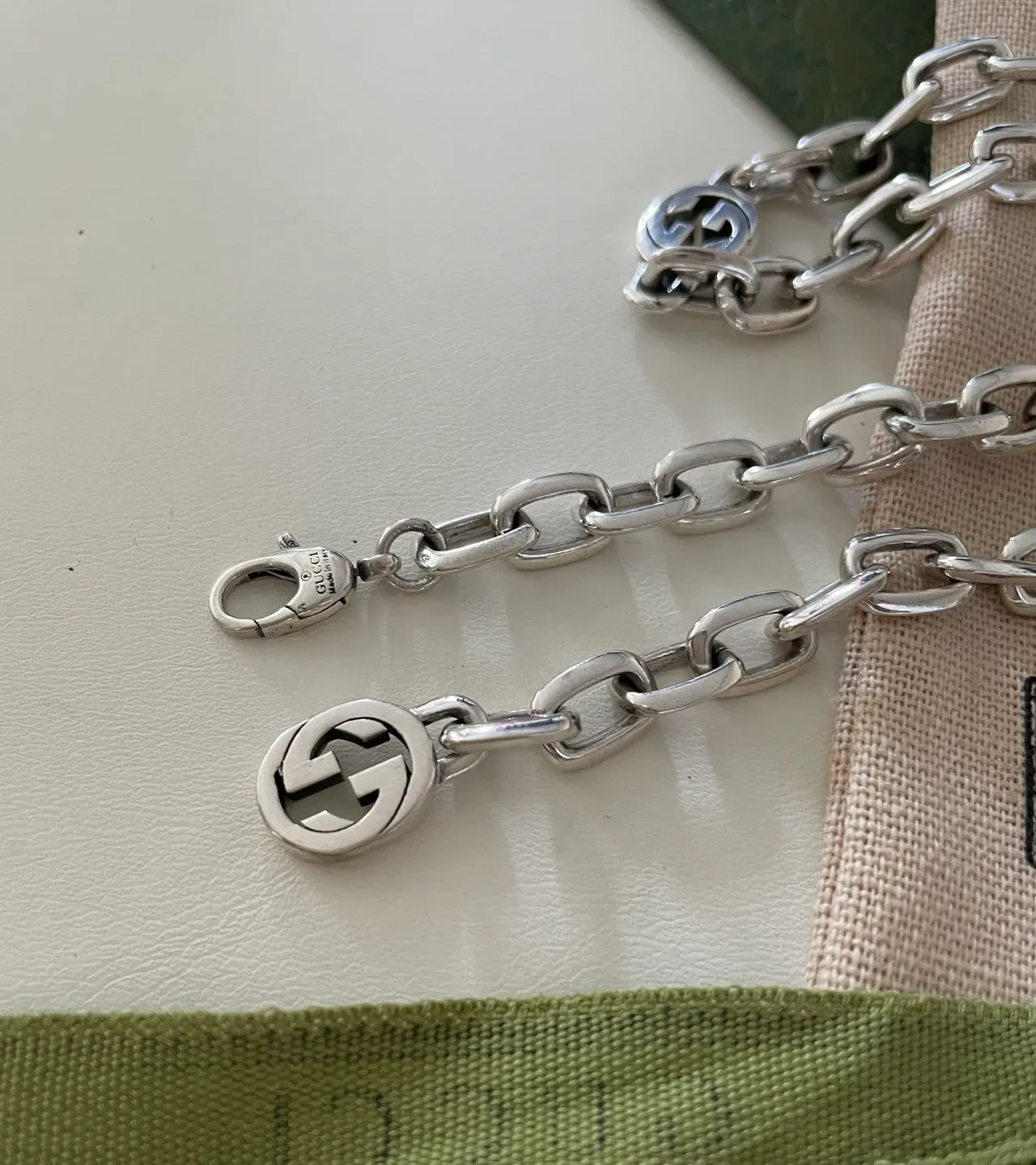 Gucci GG Marmont Silver Beige Chunky Link Chain Interlocking G Logo Medallions Necklace 4
