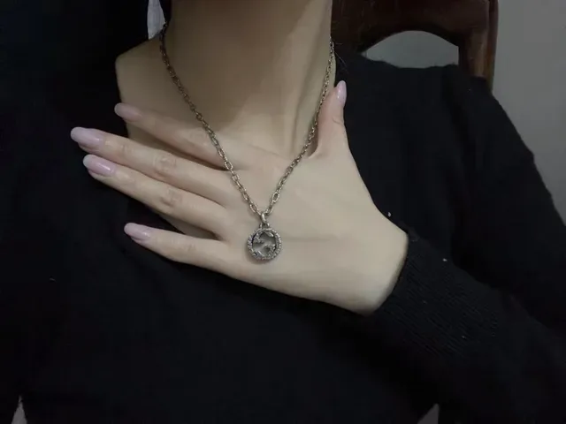 Gucci GG Marmont Argent Noir Métal Interlocking G Logo Collier 3