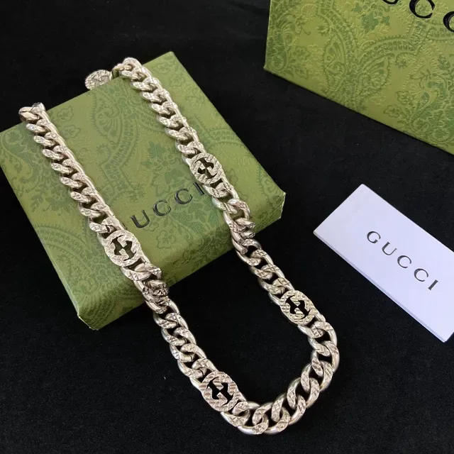 Gucci GG Marmont Silver Curb-Link Chain Interlocking G Motif Necklace 3
