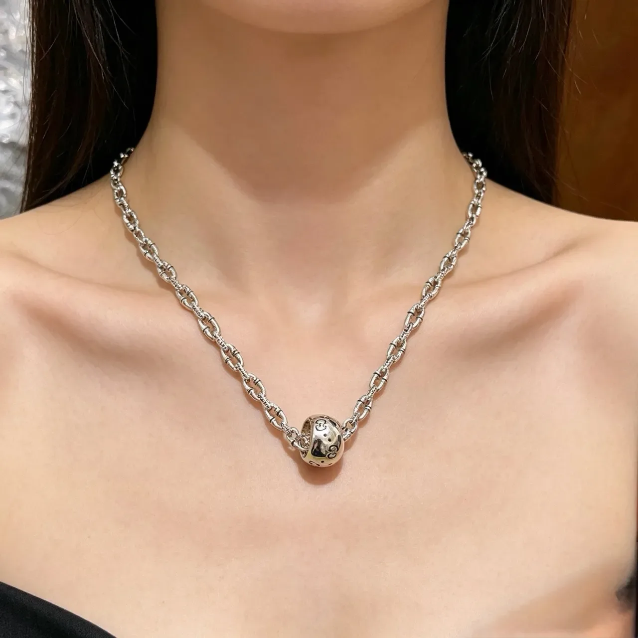 Gucci GG Marmont Silver Twisted-Link Spherical Pendant Necklace 2