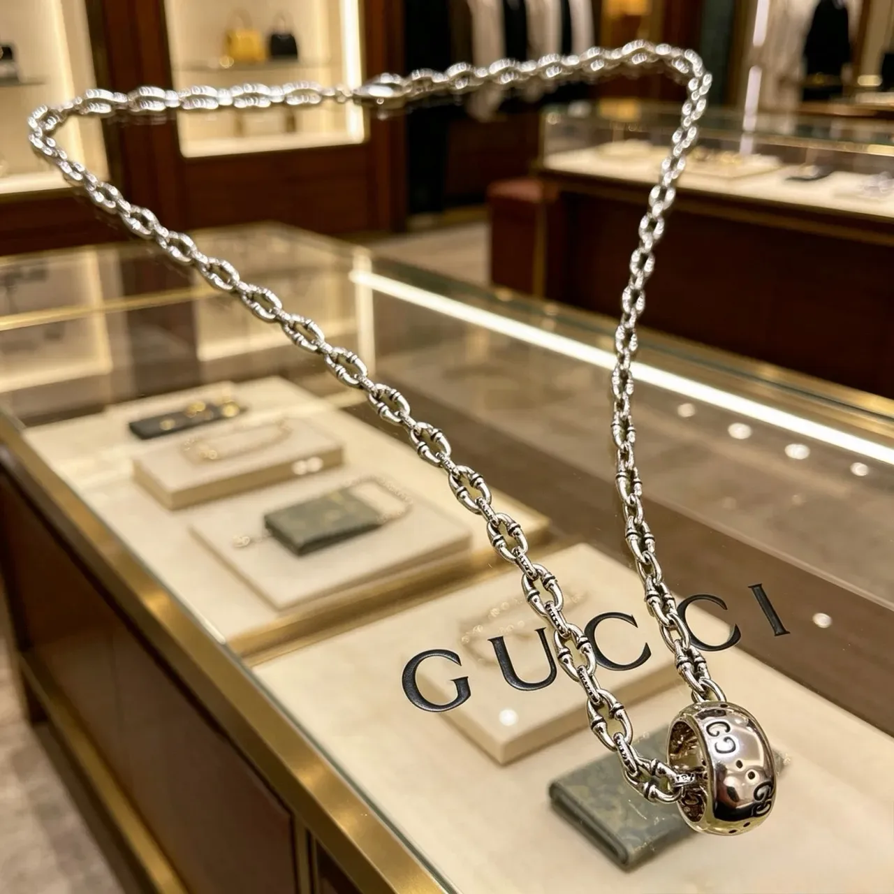 Gucci GG Marmont Silver Twisted-Link Spherical Pendant Necklace 6