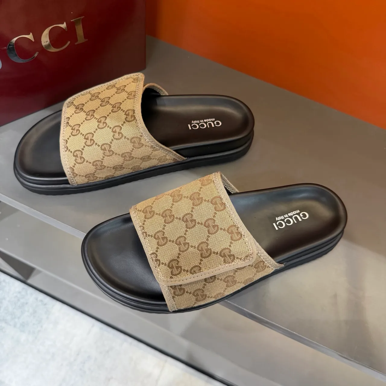 Gucci GG Marmont Slide Noir Beige Monogram Webbing Strap Molded Rubber Sole Slippers 16