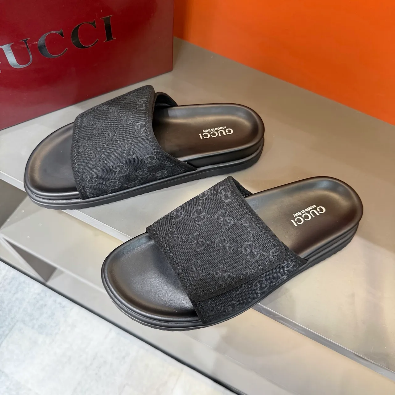 Gucci GG Marmont Slide Noir Beige Monogram Webbing Strap Molded Rubber Sole Slippers 17