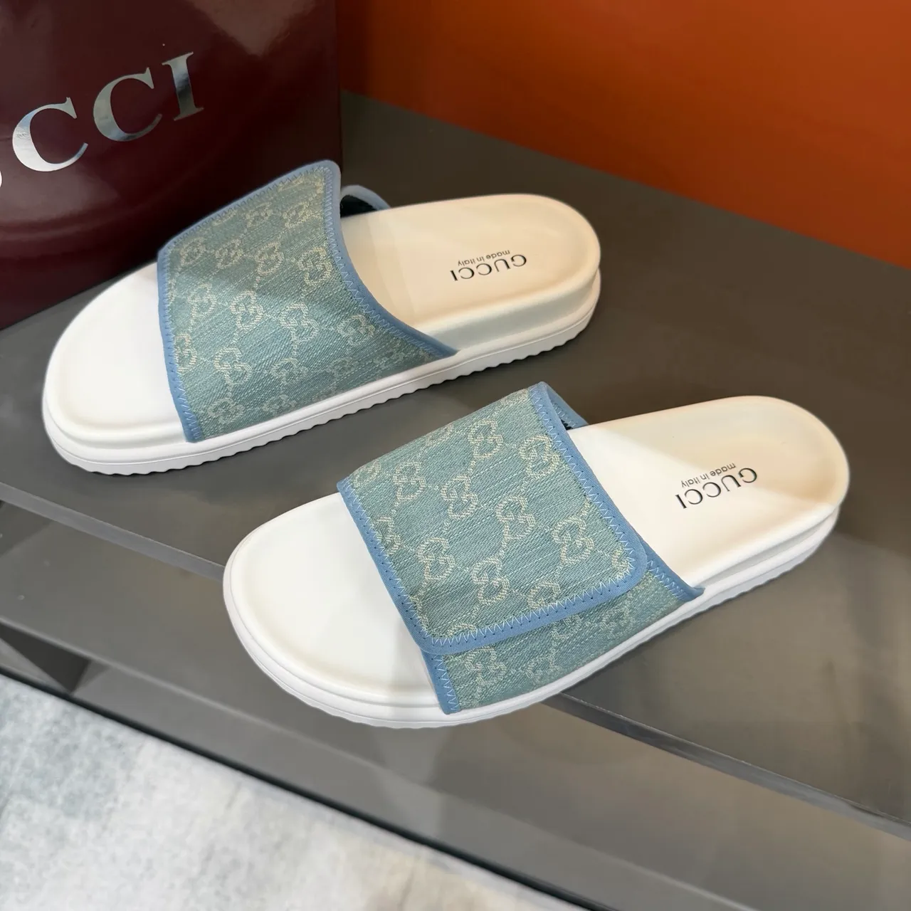 Gucci GG Marmont Slide Noir Beige Monogram Webbing Strap Molded Rubber Sole Slippers 19