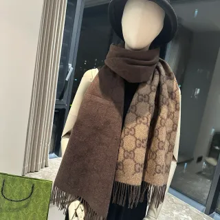 Gucci GG Monogram ডাবল ফেসড বাদামী ও বেইজ ক্যাশমিয়ার শাল