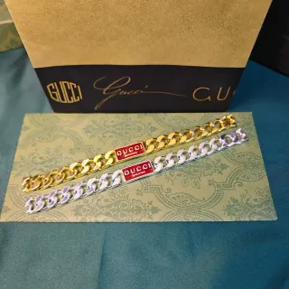 سوار Gucci ذهبية فضية سميكة كيرب لينك لوحة شعار مينا أحمر
