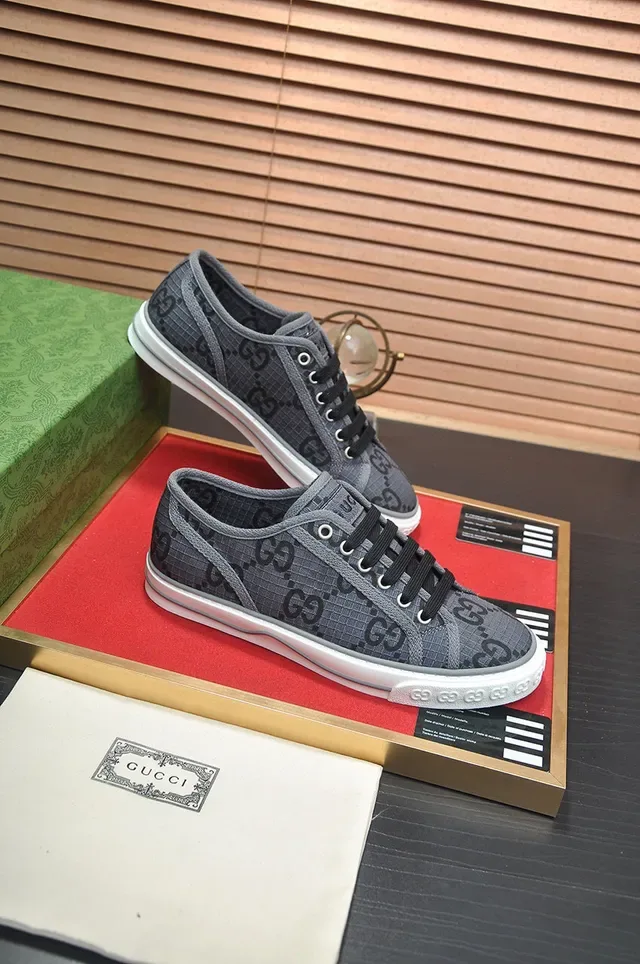 Gucci Gris Blanco Monogram-Print Canvas Superior Suela Plana Goma Sneakers Lifestyle 6