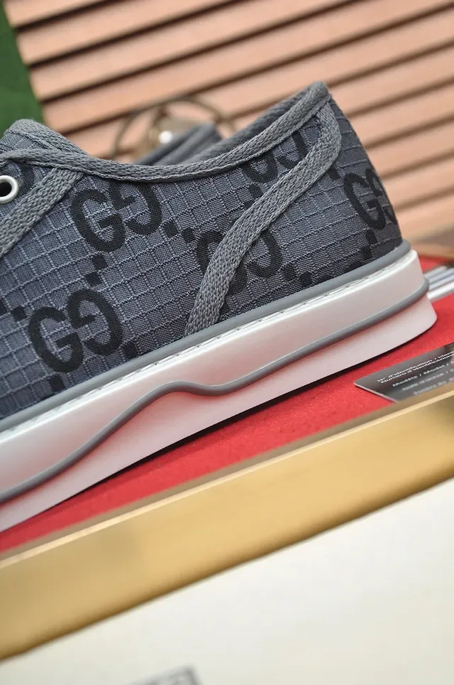 Gucci Gris Blanco Monogram-Print Canvas Superior Suela Plana Goma Sneakers Lifestyle 9
