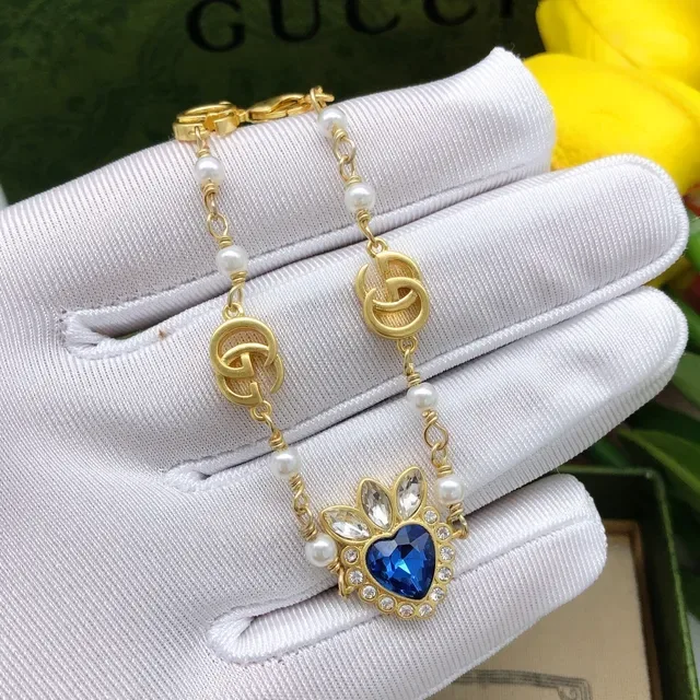 Gucci Braceletes de Coração com Cristal e Corrente de Pérolas 2