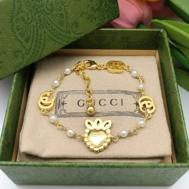 Gucci Braceletes de Coração com Cristal e Corrente de Pérolas 3