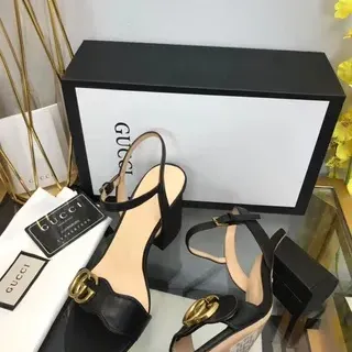 Gucci Horsebit 1955 Black Leather Gold Buckle Gladiator Sandals