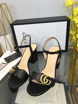 Gucci Horsebit 1955 Black Leather Gold Buckle Gladiator Sandals 6