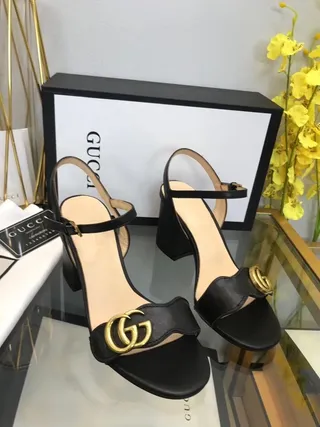 Gucci Horsebit 1955 Black Leather Gold Buckle Gladiator Sandals 7