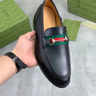 Gucci Horsebit 1955 Mocassins de Couro Preto com Alça Web