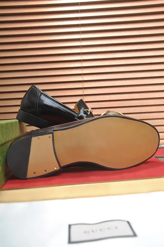 Gucci Horsebit 1955 काले पेटेंट और GG कैनवास लोफर्स 3
