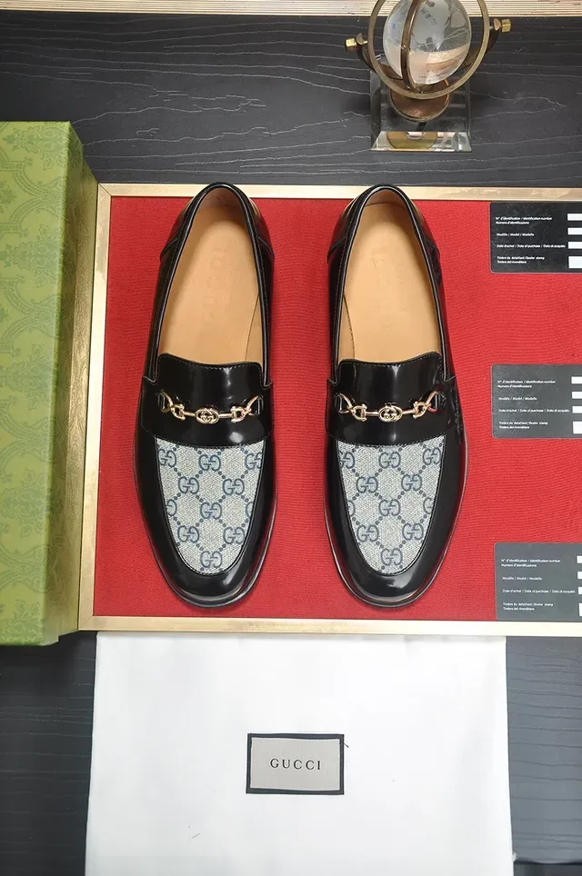 Gucci Horsebit 1955 काले पेटेंट और GG कैनवास लोफर्स 5