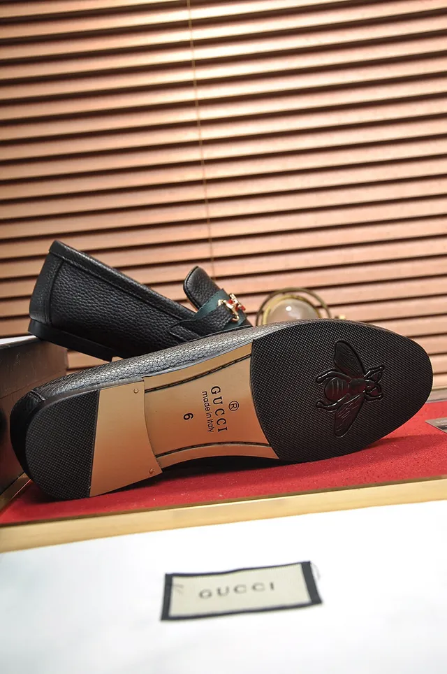 Gucci Horsebit 1955 مكاسين جلد أسود مقرمش 3