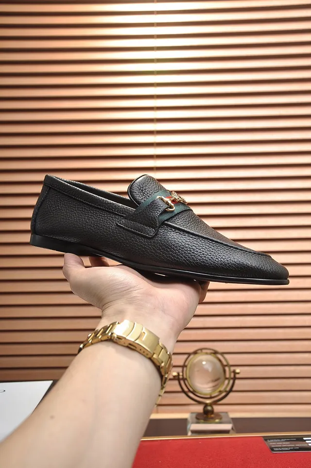 Gucci Horsebit 1955 مكاسين جلد أسود مقرمش 6