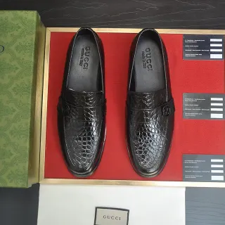 Gucci Horsebit 1955 鳄鱼压纹黑色乐福鞋