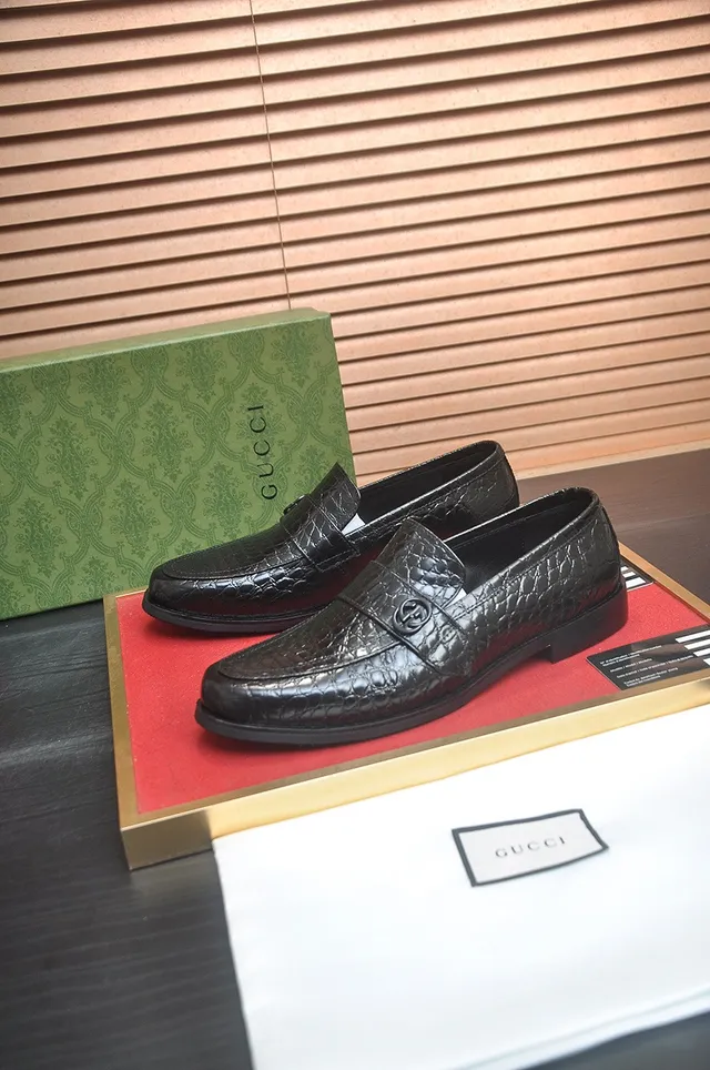 Gucci Horsebit 1955 Crocodile-Embossed Black Loafers 3