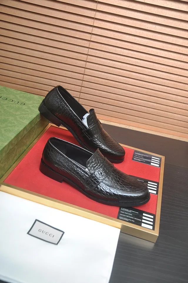 Gucci Horsebit 1955 Crocodile-Embossed Black Loafers 6