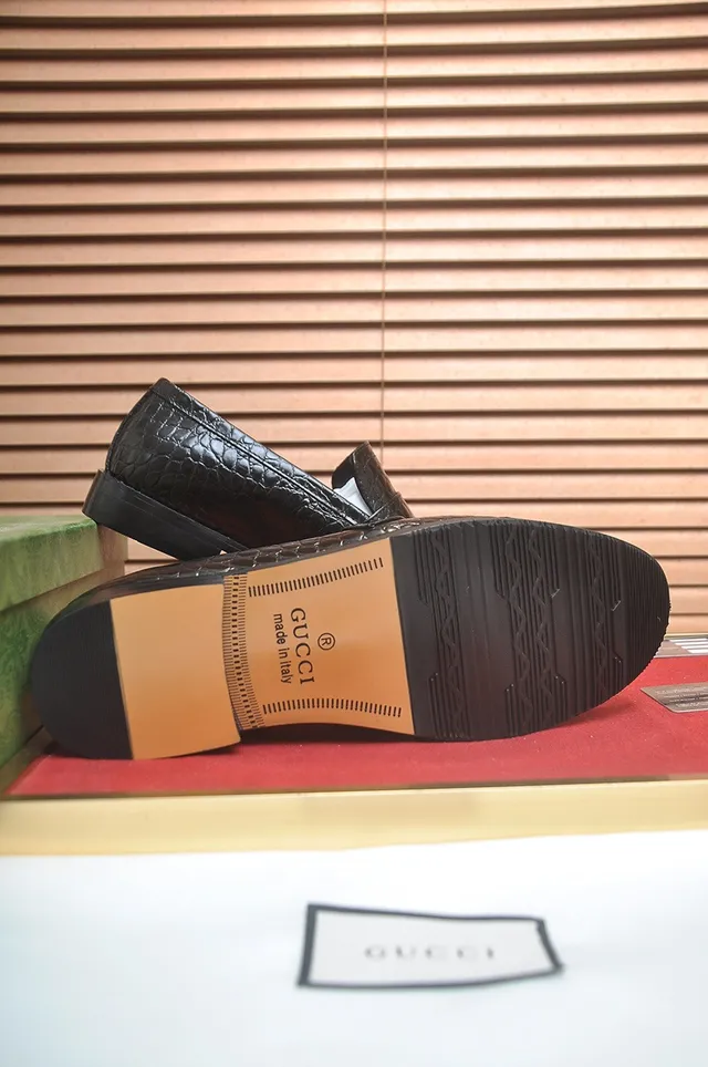 Gucci Horsebit 1955 Crocodile-Embossed Black Loafers 7