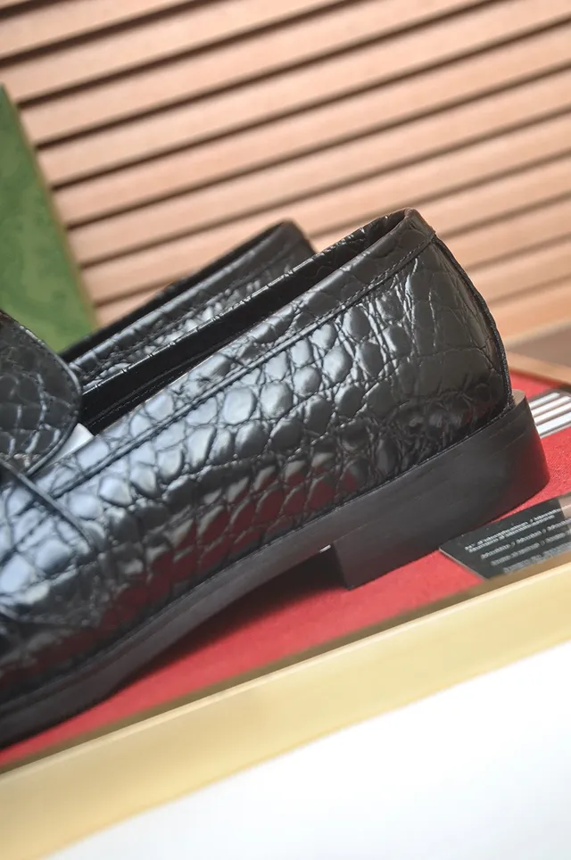 Gucci Horsebit 1955 Crocodile-Embossed Black Loafers 9