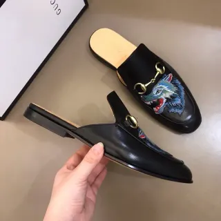 Gucci Horsebit 1955 刺绣狼黑色皮革乐福鞋