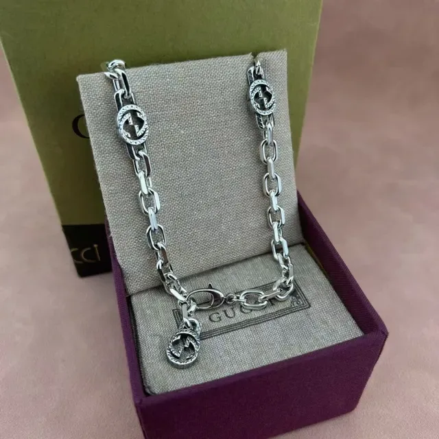 Gucci Interlocking G Charm Silver-Tone Chain Necklace 8