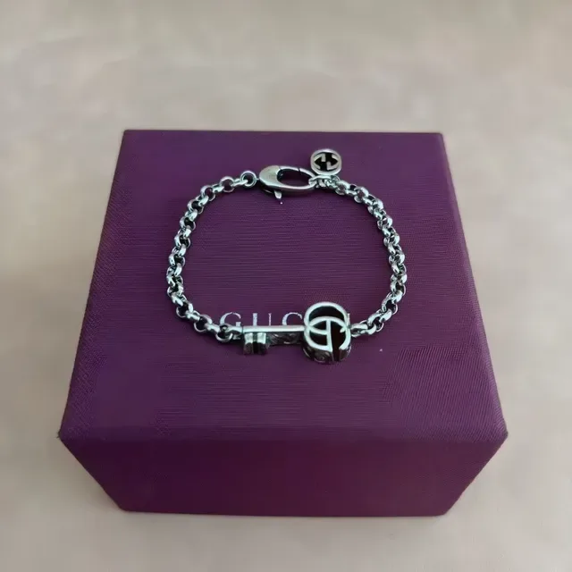 Gucci Interlocking G Key Charm Silver Chain Bracelet 7
